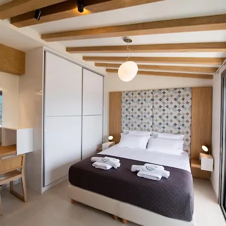 Aelia * Ágios Pétros