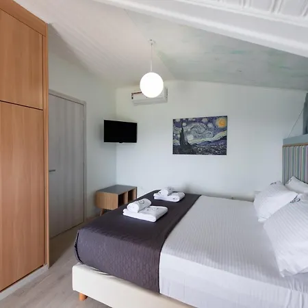 Aelia Apartment